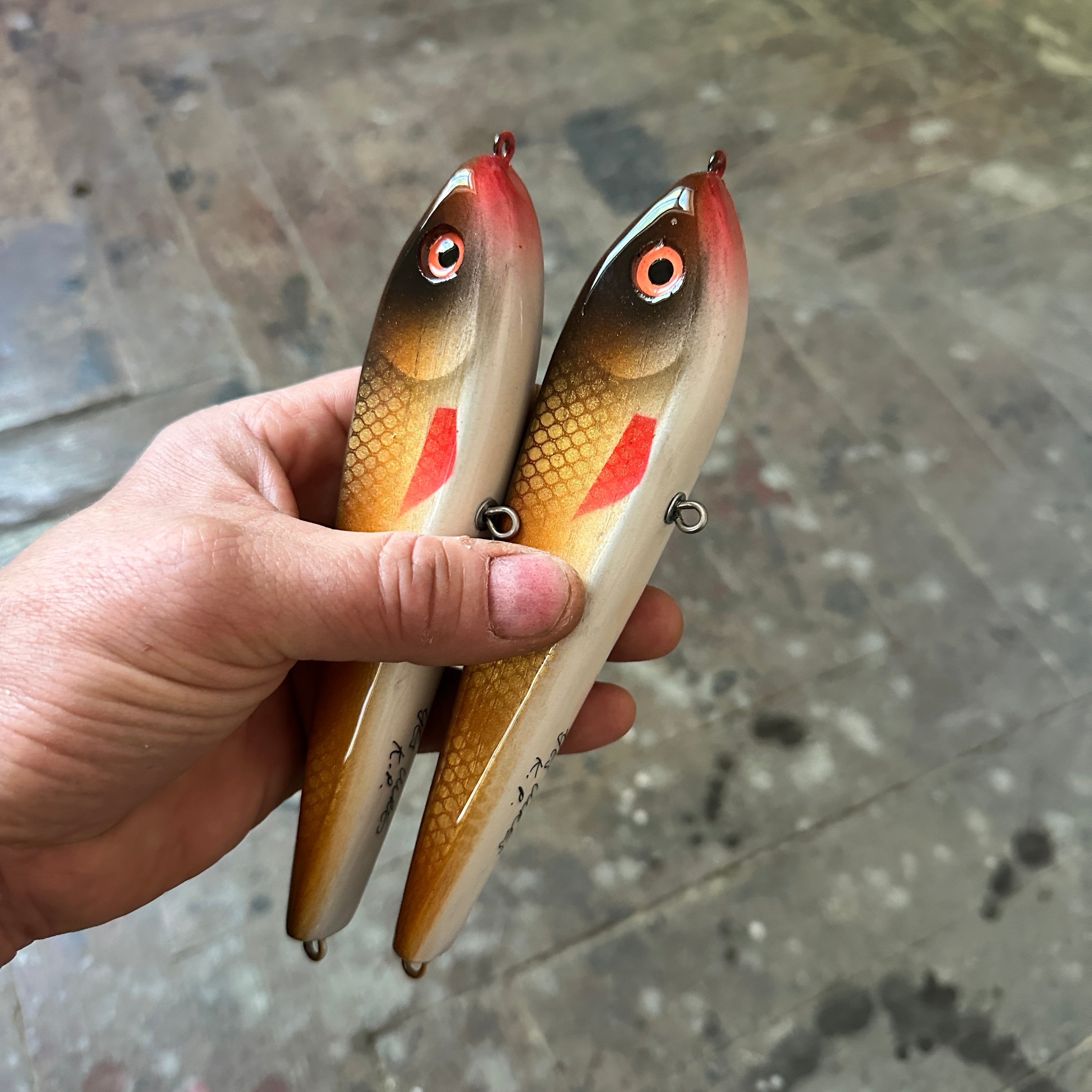 J. Walker golden, slow sinking, 17cm, about 88 grams