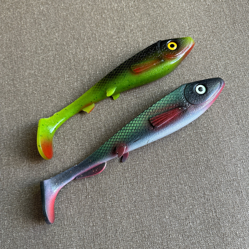 KP. Shad set of two lures - 21cm, 76g and 23cm, 93g.